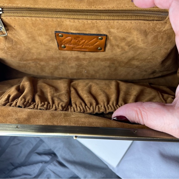 Patricia Nash Athena Vintage Collection Magenta Laser Cut Floral Chain Handbag‎ - Picture 7 of 8